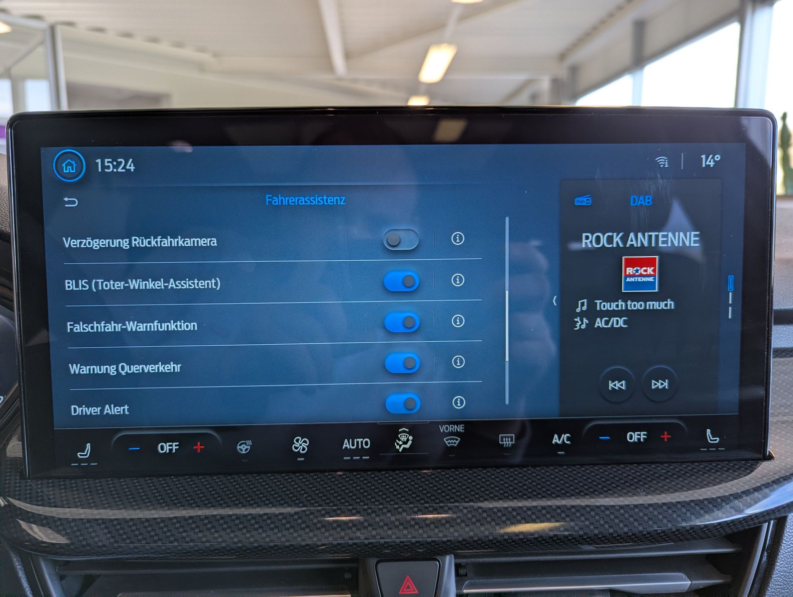 Fahrzeugabbildung Ford Focus 1.0 ST-Line X Styling Matrix B&amp;O Pano 18"