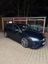 Mercedes-Benz B 180 d -
