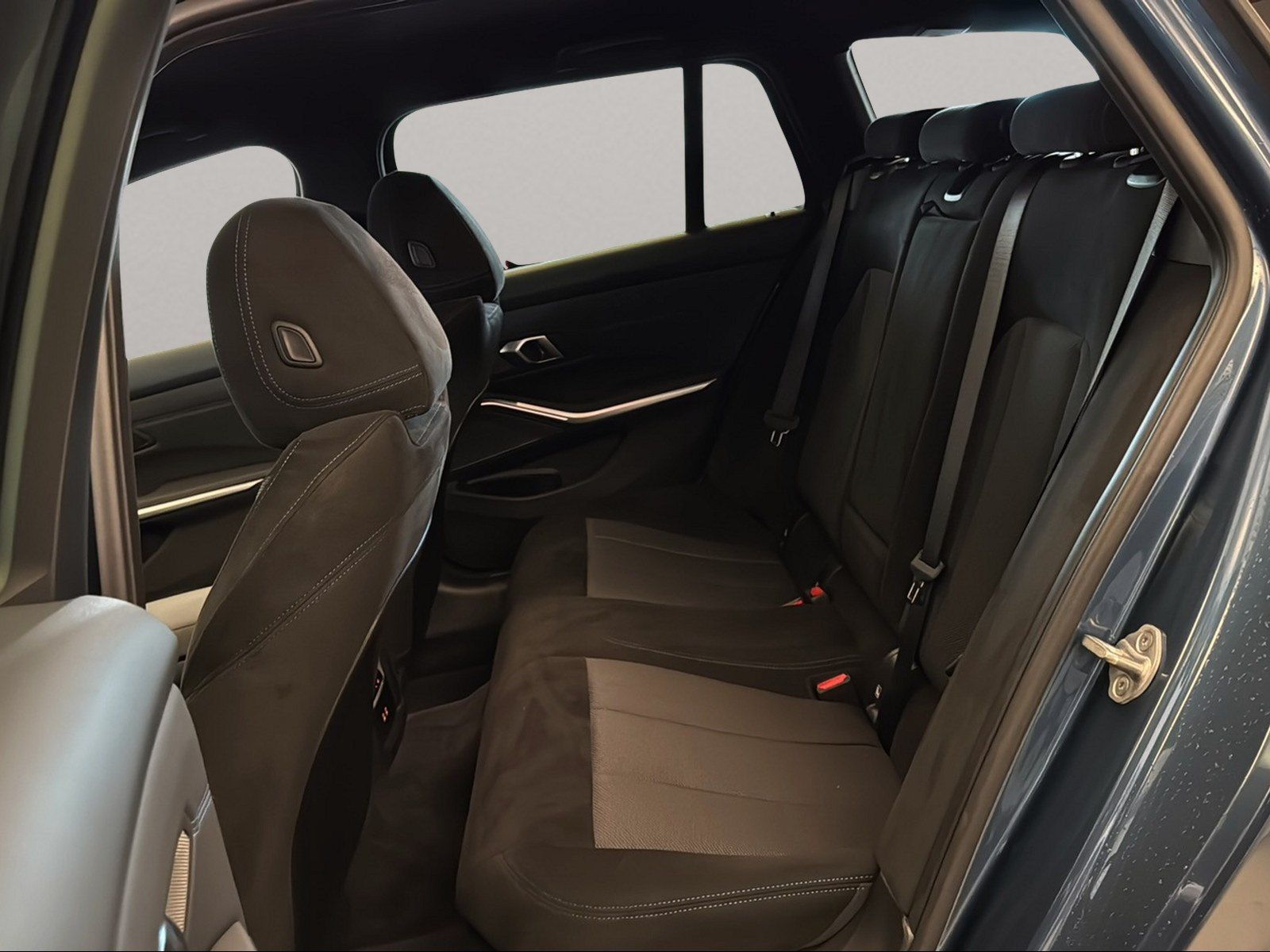 BMW 320 - Bild 9