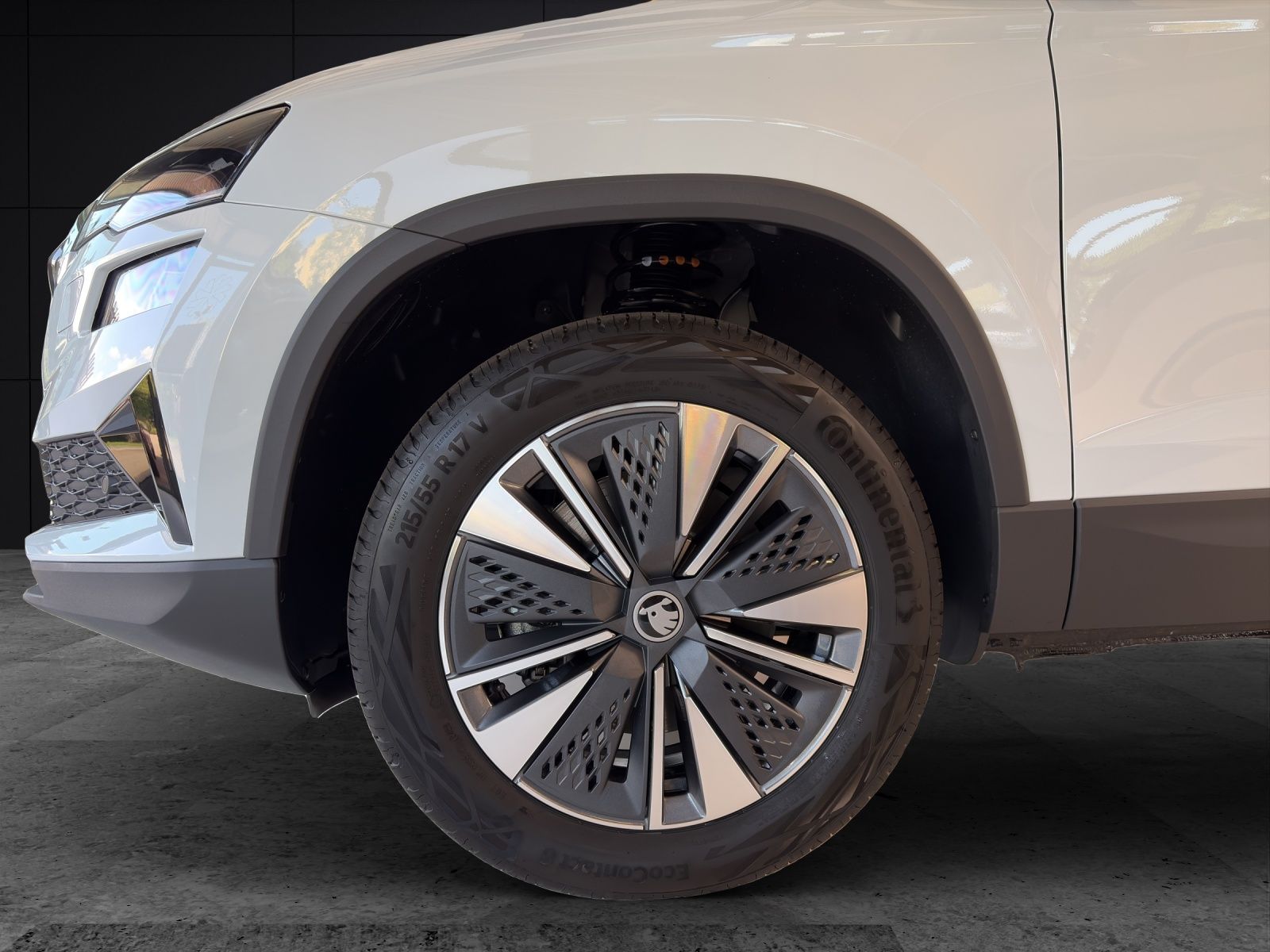 Fahrzeugabbildung SKODA Karoq 1.5 TSI Balance DSG MATRIX AHK ACC 3 J ASG