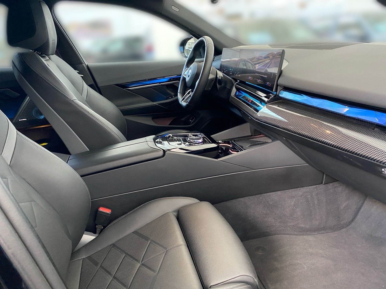BMW i5 eDrive40 Touring M Sport Pano DA Pro B&W AHK foto 4