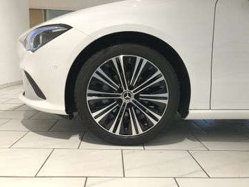 Mercedes-Benz CLA 180 Lim 7-Gang DSG LED KAMERA KLIMA NAV SHZ