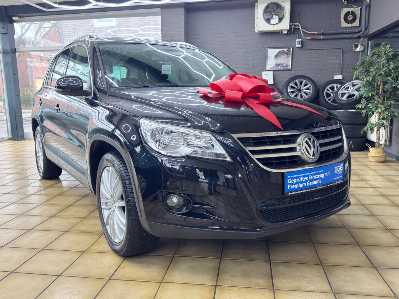 Volkswagen Tiguan Sport 4Motion*HU/AU*KLIMA*PANO*AHK*SHZ*