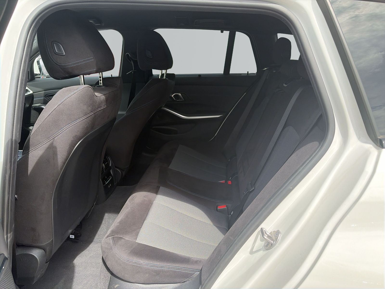 BMW 320 - Bild 9