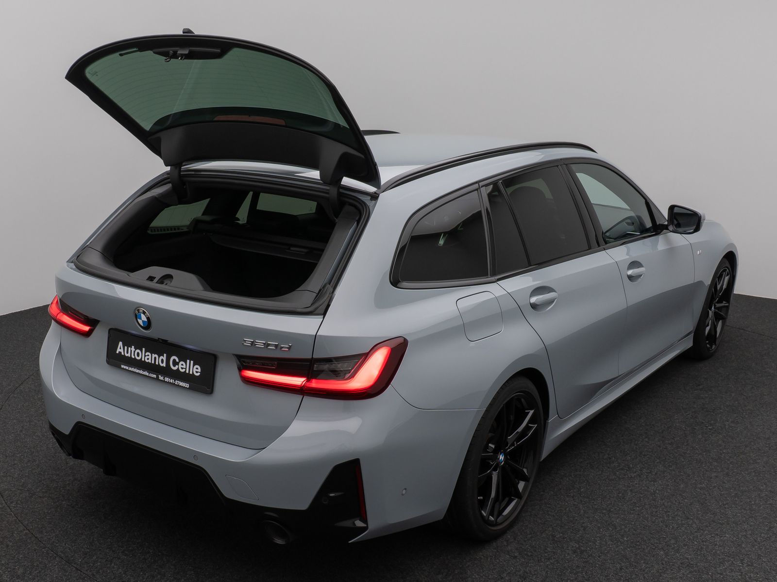 Fahrzeugabbildung BMW 320d M Sport Kamera DAB HiFi HUD Stop&Go Komfort