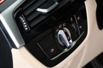 BMW 530d xDrive Touring M Sport PANO HUD RFK AHK 19"