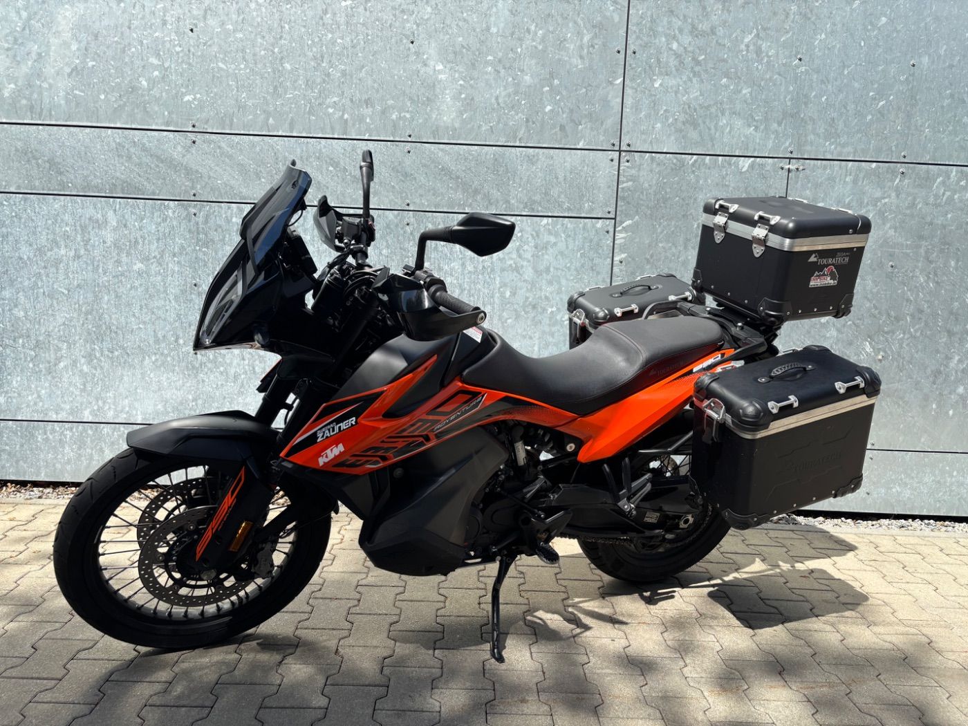 Fahrzeugabbildung KTM 890 Adventure Kofferset Quickshifter Tempomat