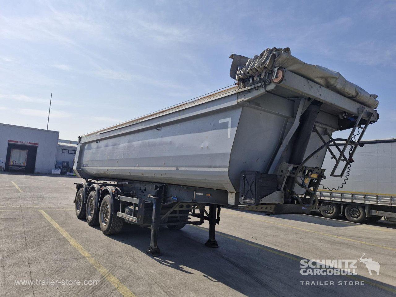 Schmitz Cargobull Tipper Steel half pipe body