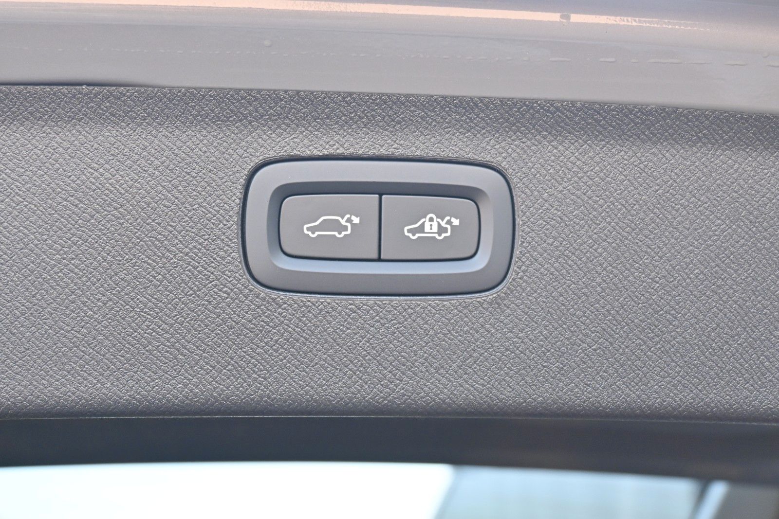 Fahrzeugabbildung Volvo XC90 Ultra Dark T8 AWD Recharge*LUFT*PANO*STHZ