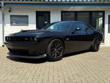 Dodge Challenger Coupe 6.4 V8 SRT 392 - Dodge Challenger mit Benzin-Antrieb: Leder, Schiebedach
