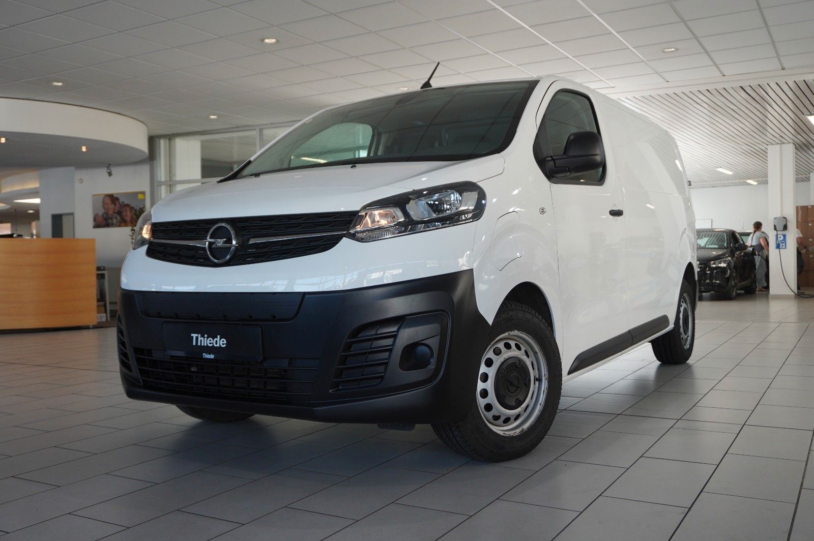 Fahrzeugabbildung Opel Vivaro-e Cargo Edition "M" KLIMA/PDC/TEMP./USB