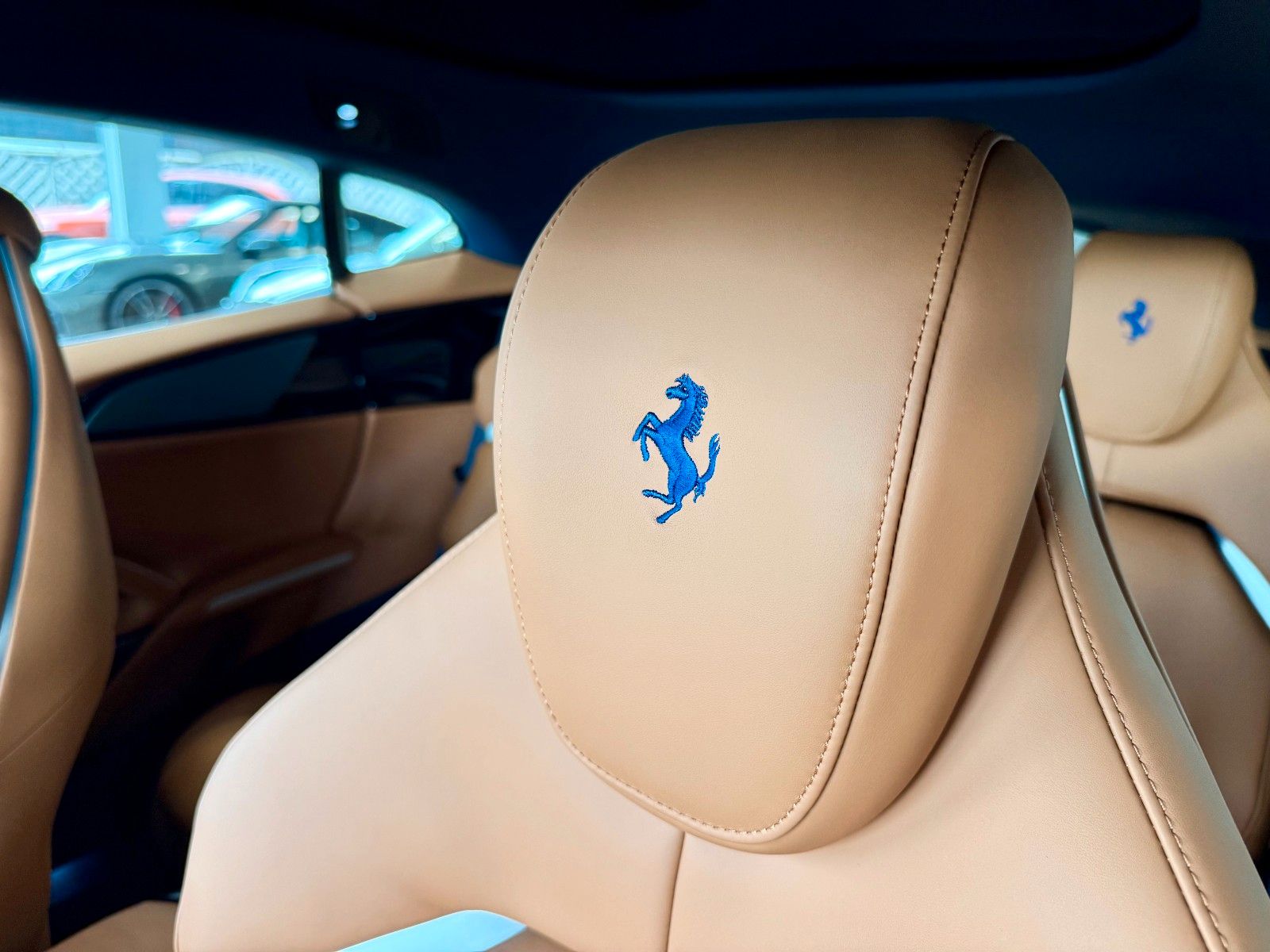 Fahrzeugabbildung Ferrari Purosangue Panorama/Carbon/Burmester/360/Matrix