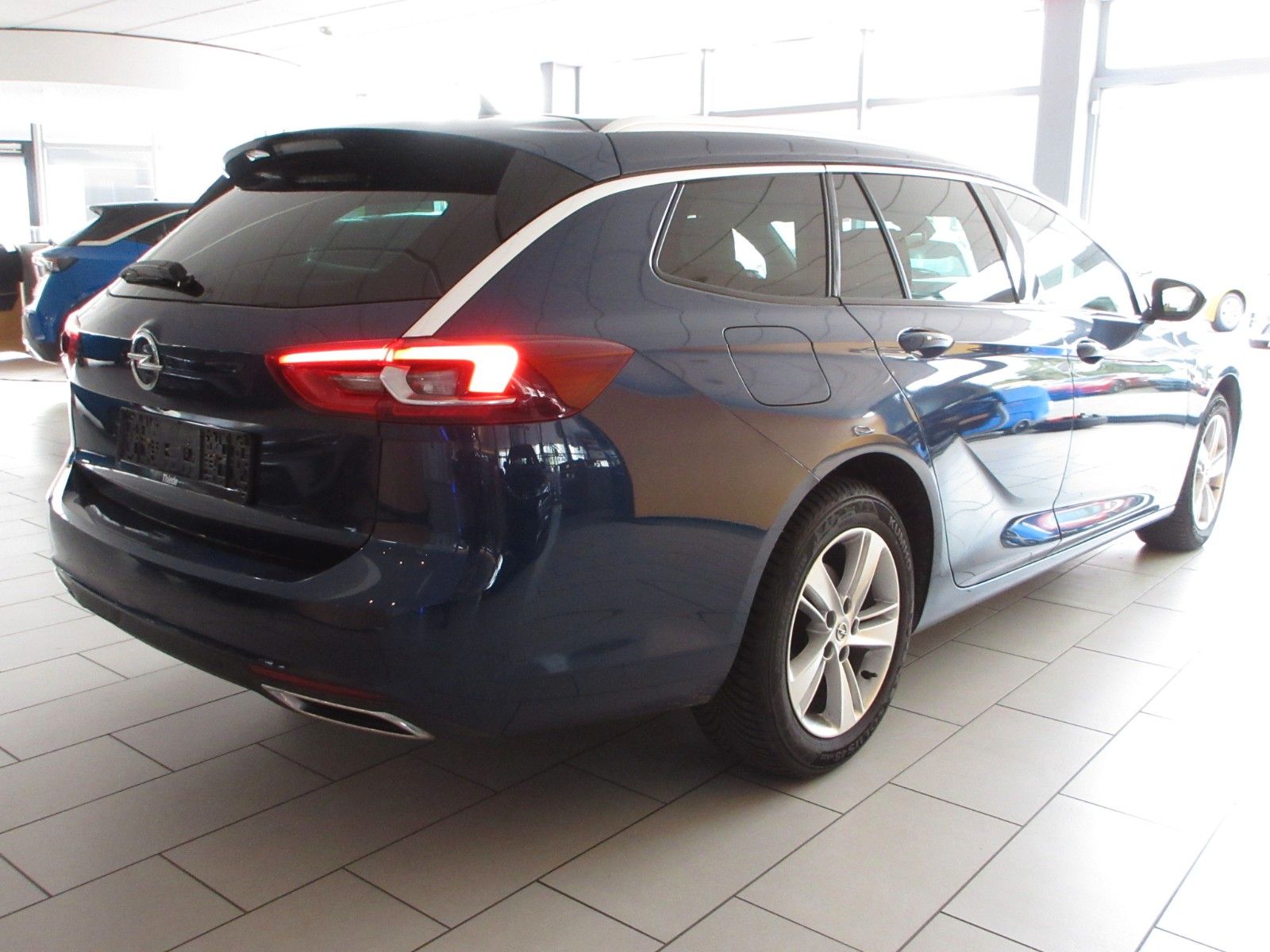 Fahrzeugabbildung Opel Insignia B ST 2.0D LED/NAVI/SHZ/LHZ/HUD