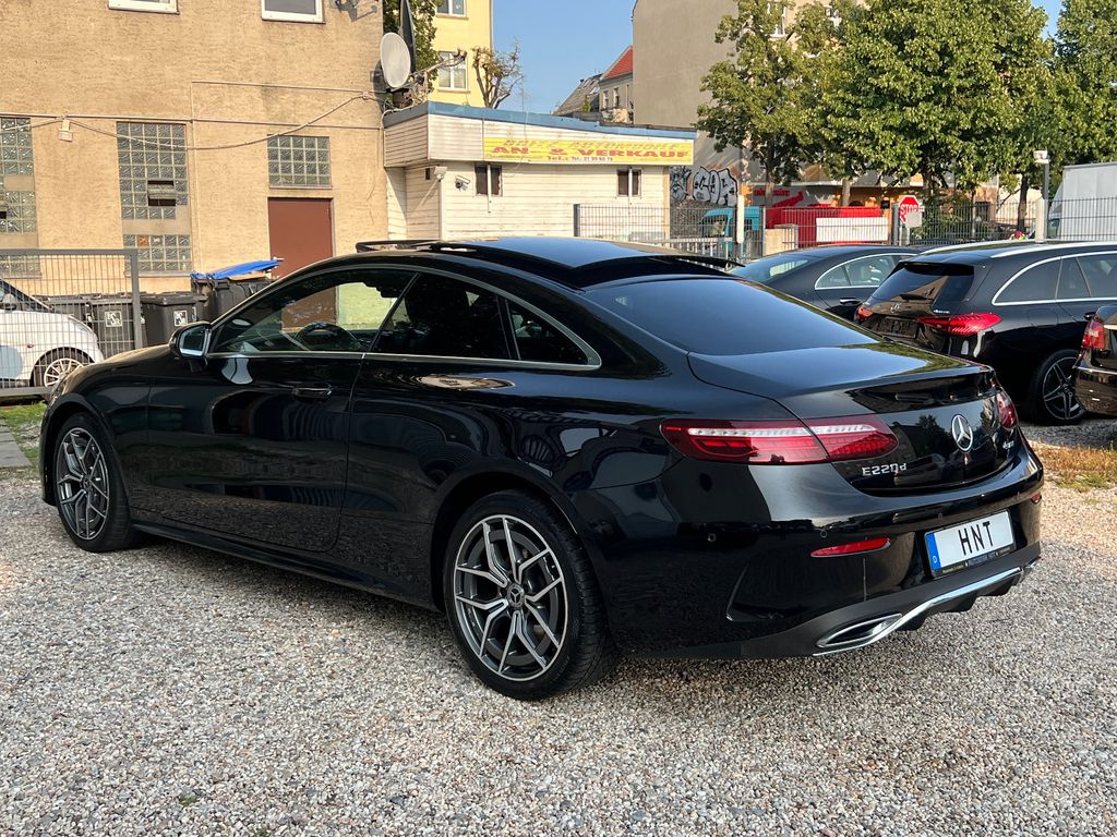 Mercedes-Benz E 220 d 4MATIC *AMG Paket*Panorama*Widescreen
