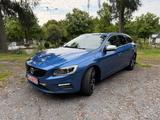 Volvo V60 T4 2,0l T im R-Design mit AHK! - Volvo Gebrauchtwagen in Düsseldorf