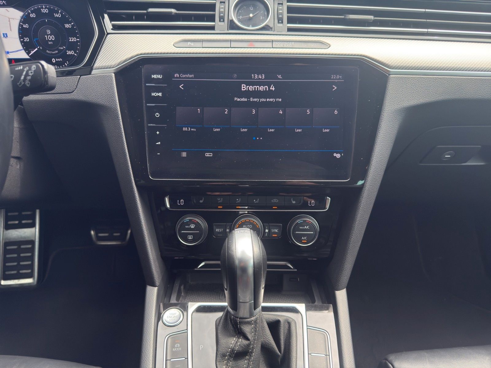 Fahrzeugabbildung Volkswagen Passat Variant *R-Line*Pano*DYNAUDIO*Virt.Cock*