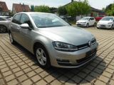 Volkswagen Golf VII Lim. Comfortline  BI XENON  AHK SHZ PDC - Volkswagen Golf in Braunschweig