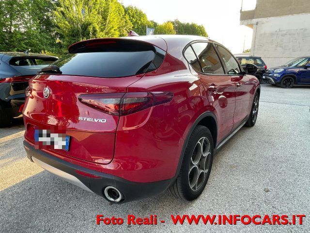 Alfa Romeo ALFA ROMEO Stelvio 2.2 Turbodiesel 160 CV AT8 Sp imagem 2