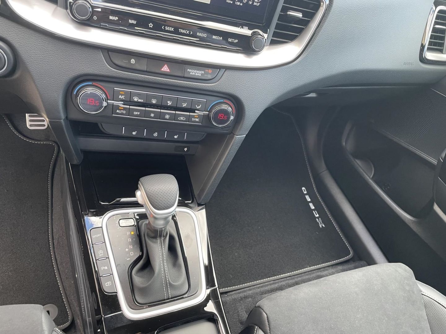 Fahrzeugabbildung Kia XCeed GT Line Leder-Paket Navi Memory Sitze