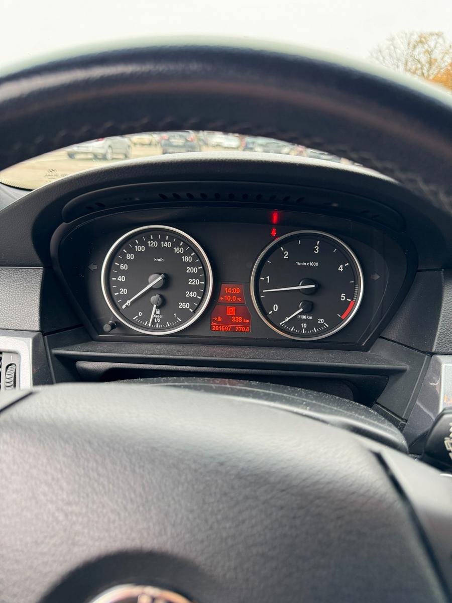 BMW 525 2010 — photo 5