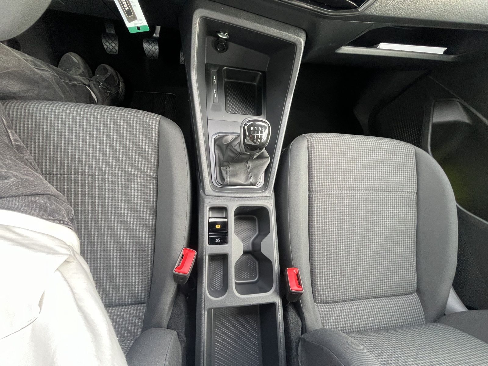 Fahrzeugabbildung Volkswagen Caddy Kasten 2.0 TDI KLIMA PDC GRA VORB. AHK