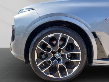 BMW X7 - 9