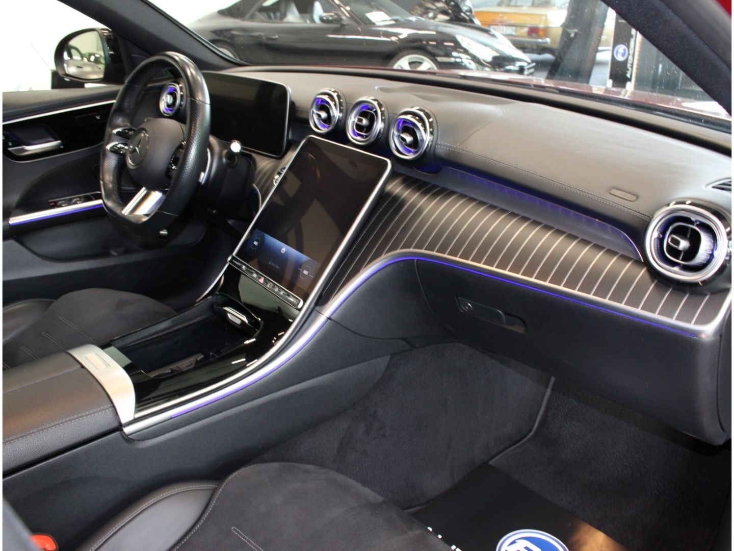 Fahrzeugabbildung Mercedes-Benz C 200 AMG Line R.Kamera+Pano+AppleCarPl+Designo