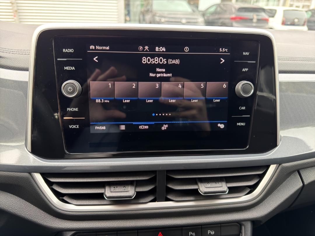 Fahrzeugabbildung Volkswagen T-ROC Style 1.5 TSI,DSG,Navi,SH,Keyless,Heckkl.e