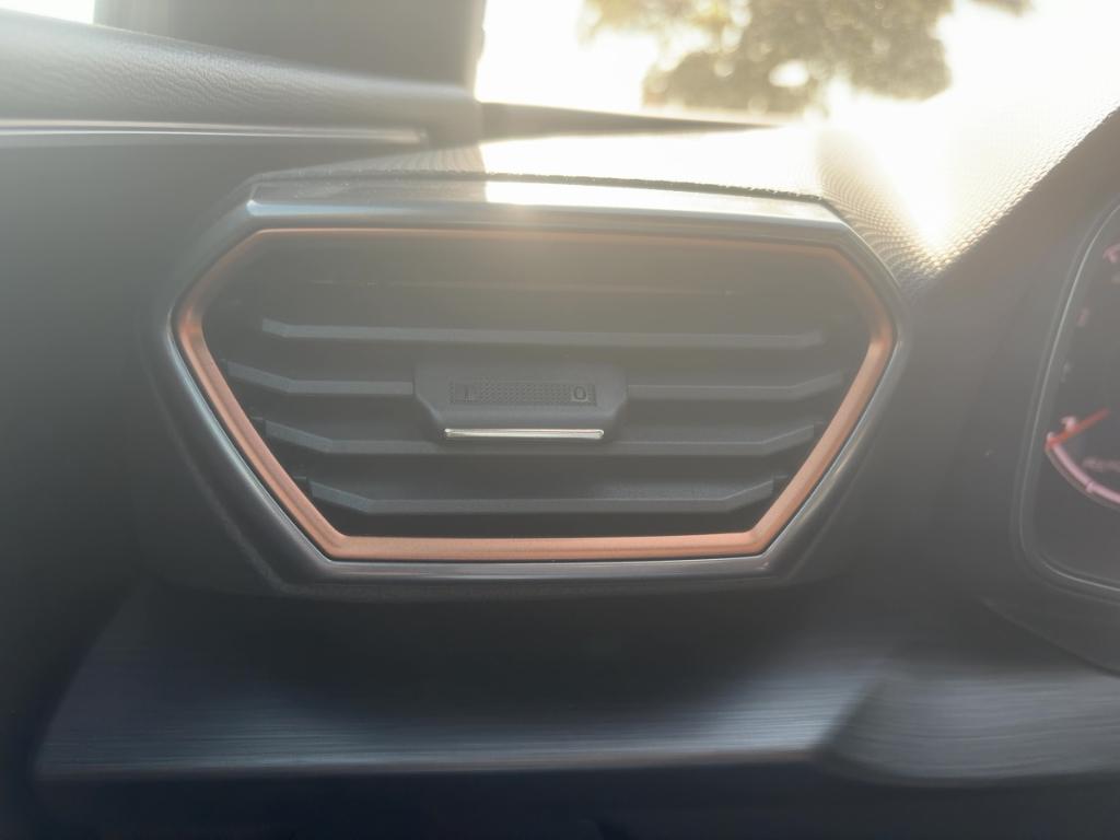 Cupra Leon 2.0 TSI VZ LED Navi Keyless AD e-Sitze ACC, миниатюра 17