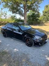 Mercedes-Benz C 63 AMG Top Zustand Service+Reifen Neu  - Mercedes-Benz R63