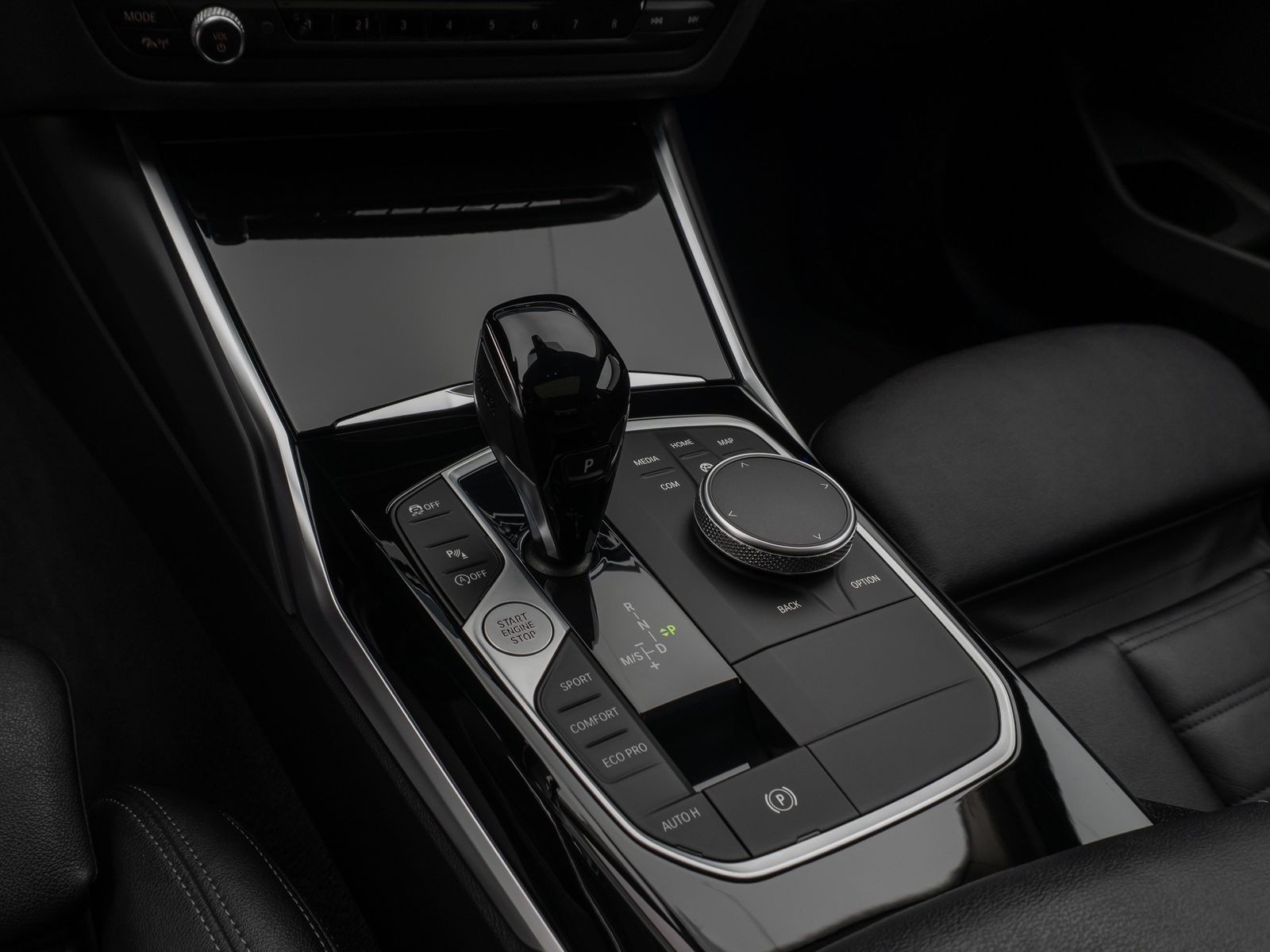Fahrzeugabbildung BMW 320i xD Luxury Line El.Glasdach Kamera HiFi AHK