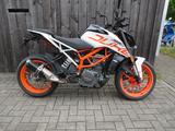 KTM 390 Duke ABS weiß - KTM VON 251 BIS 500 CCM