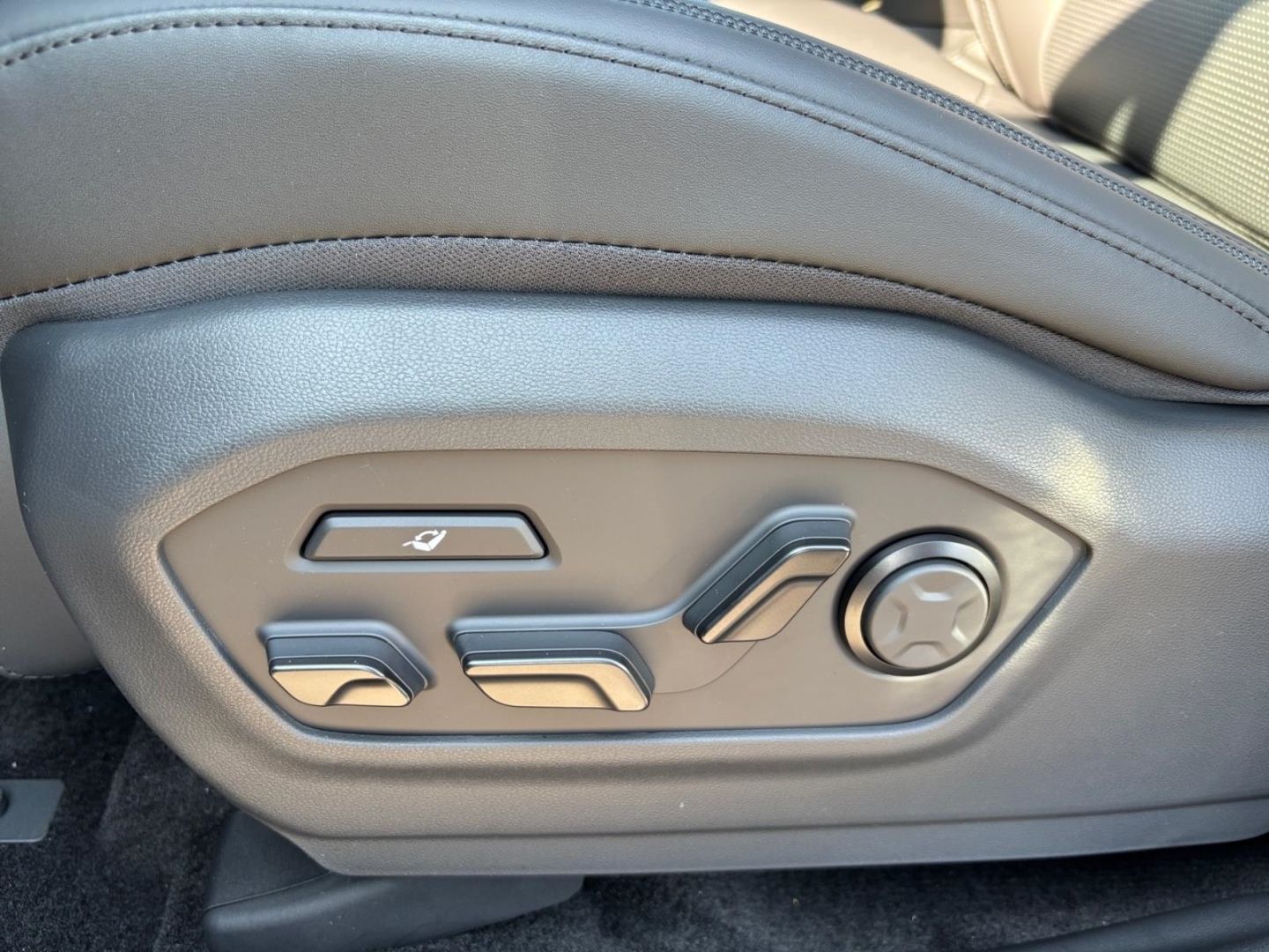 Hyundai SANTA FE - Bild 19