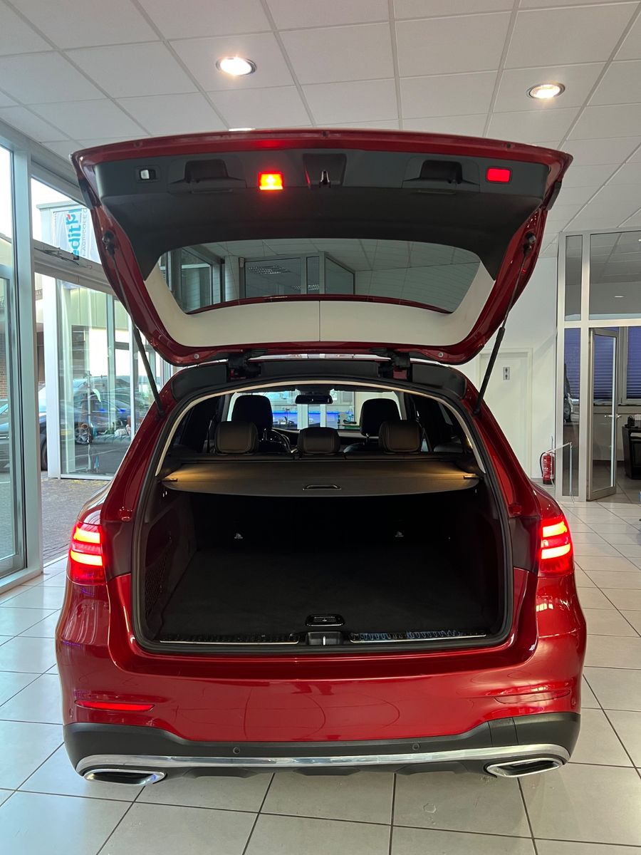 Fahrzeugabbildung Mercedes-Benz GLC 250 d 4Matic AMG LINE *DESIGNO-LACK*