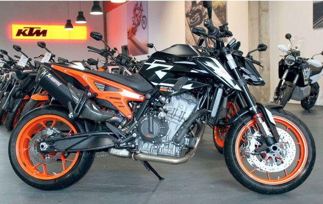 KTM 890 Duke GP, Tech Ppack, Akra