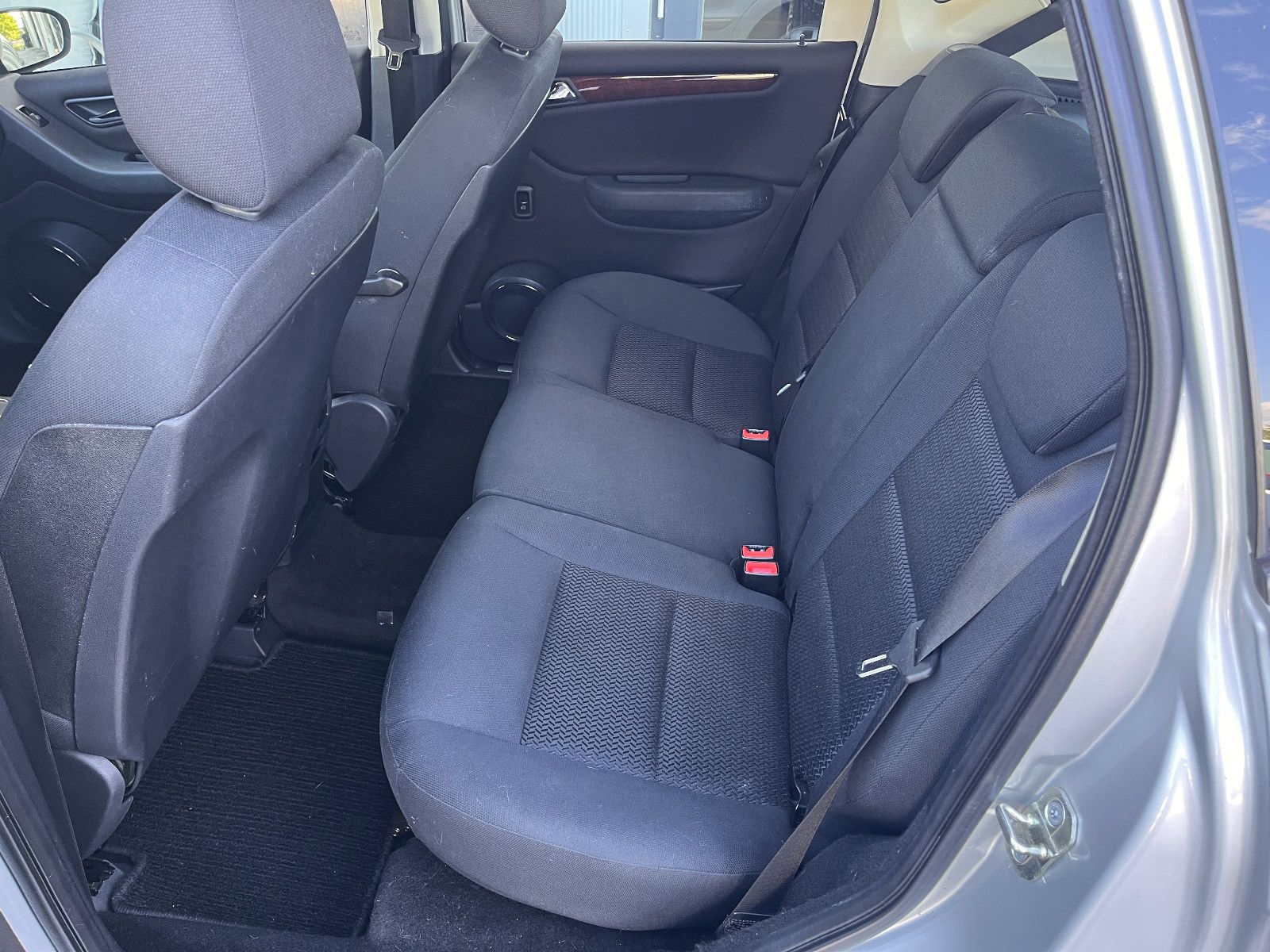 Fahrzeugabbildung Mercedes-Benz A 200 5-türig Automatik