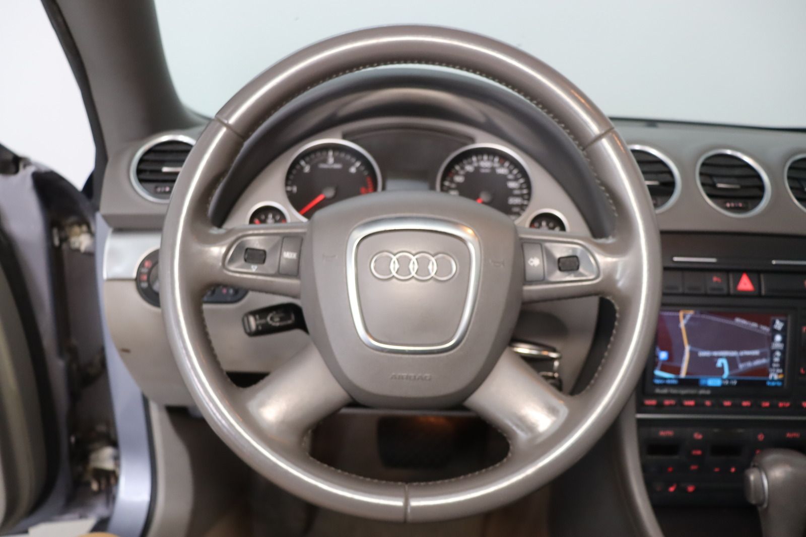 Fahrzeugabbildung Audi A4 Cabriolet 2.0 TDI Top-Zustand * Automatik