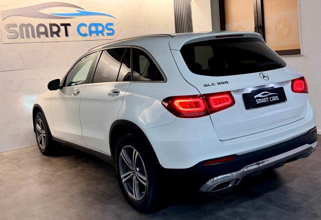 Mercedes-Benz GLC 300*4Matic*Autom.*Leder*Pano*Burmester*LED*
