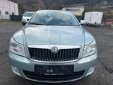Skoda Octavia Elegance 2.0 TDI/NAVI/KAMERA/SHZ/1 HAND - Skoda Octavia aus 2011: Elegance