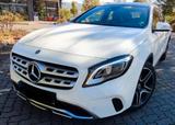 Mercedes-Benz GLA 250 4MATIC DCT Urban, AMG-Radsatz, Pano, AHK