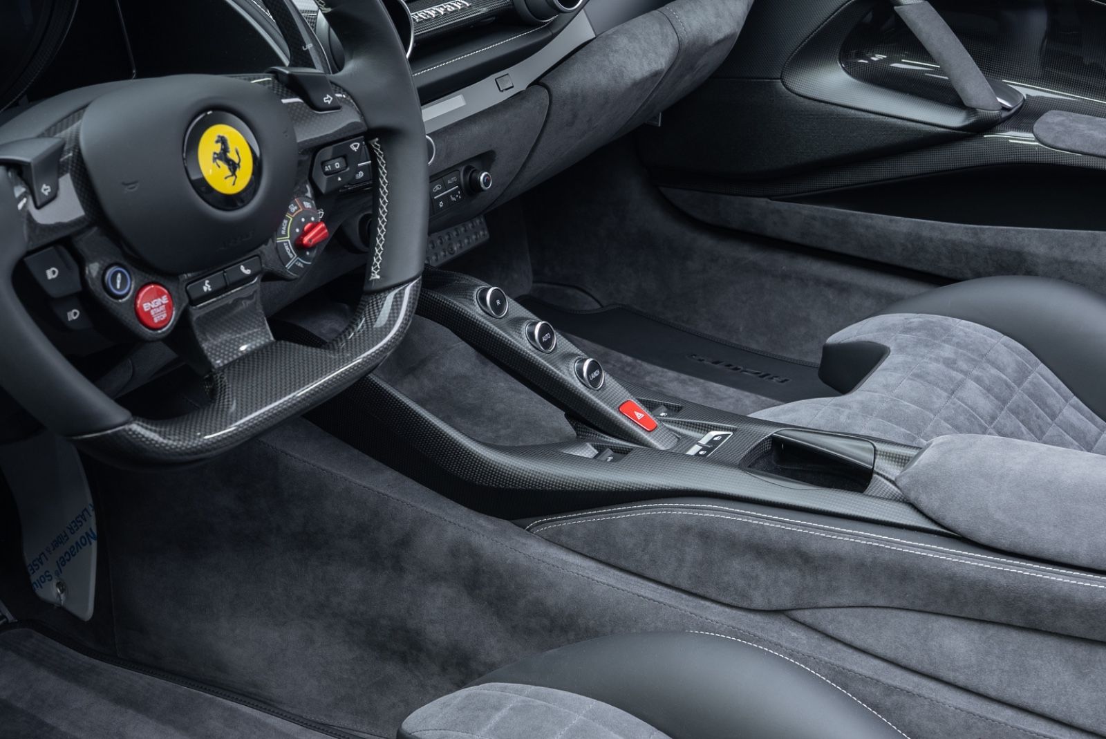 Fahrzeugabbildung Ferrari 812 GTS TAILOR MADE/CARBON/LIFT/STRIPE/TOP