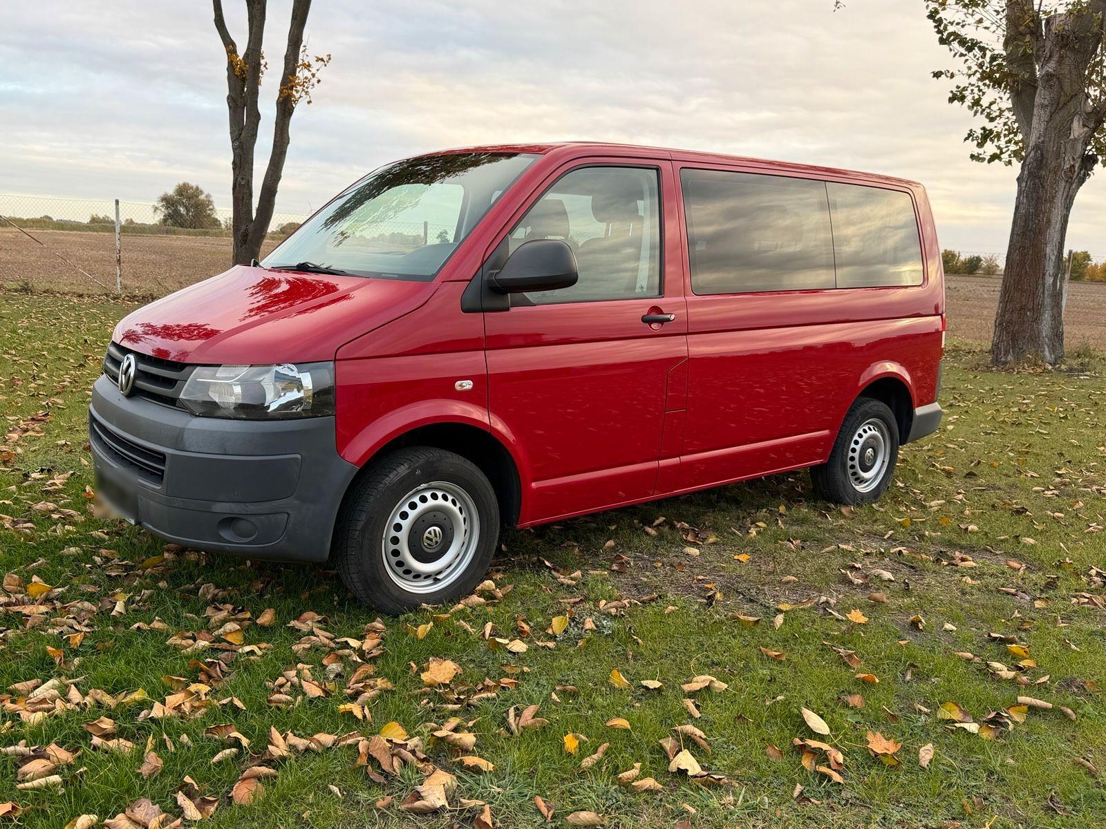 Volkswagen T5 Kombi
