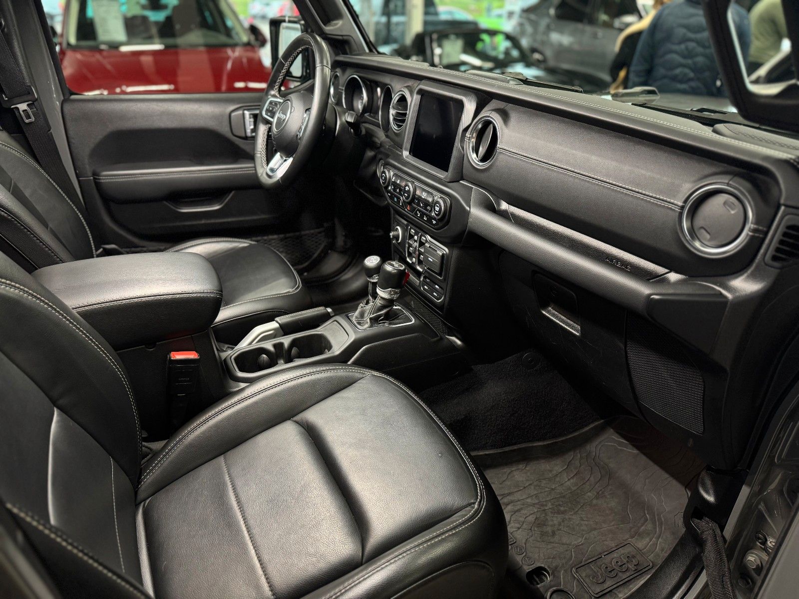 Fahrzeugabbildung Jeep Wrangler Unlimited 2.0 4xe Plug-In Hybrid Sahara