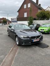 BMW 535d xDrive Touring A - - graue BMW 535