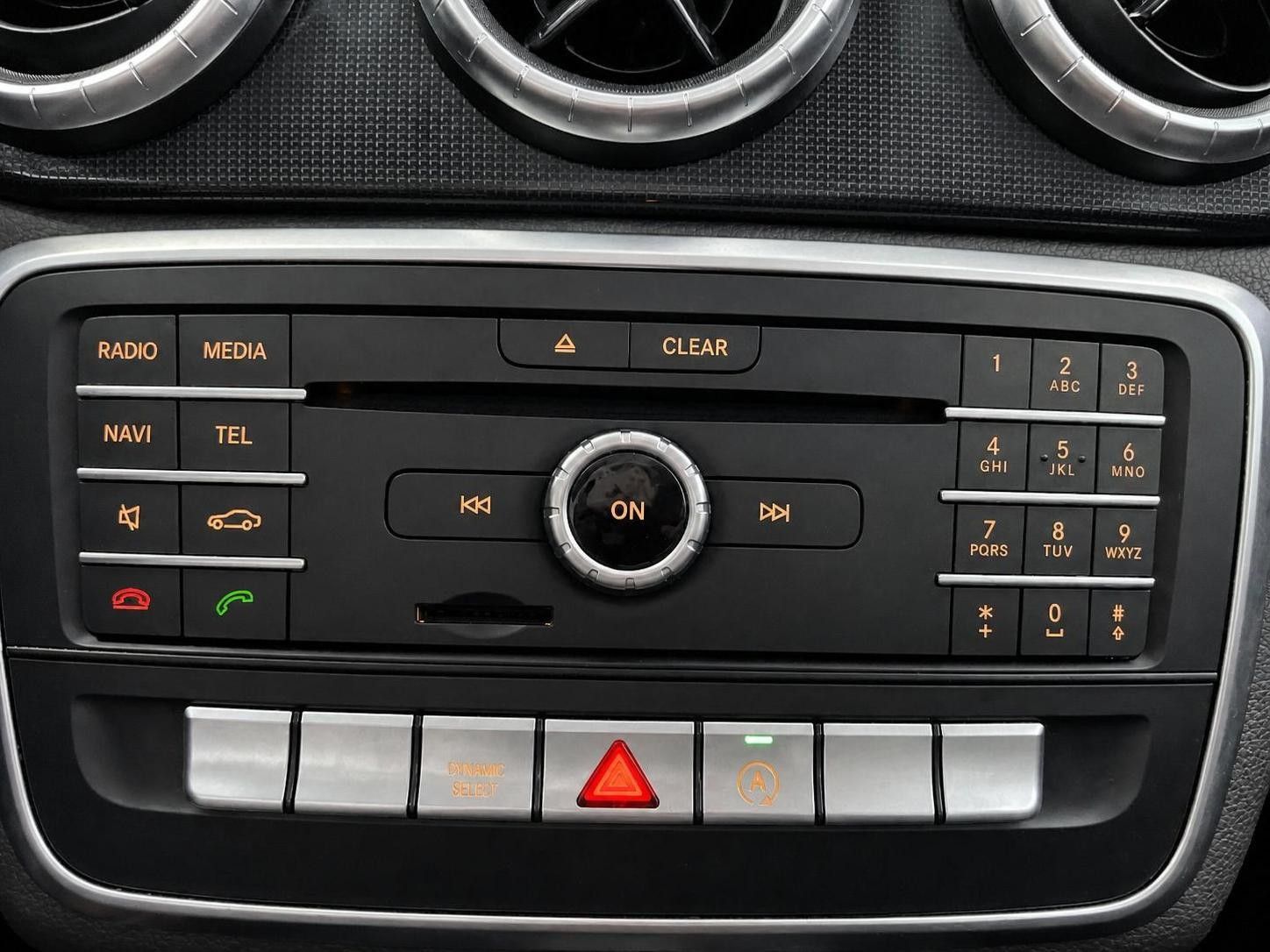 Mercedes-Benz CLA 200 Business 2. Hd BT Sport foto 18