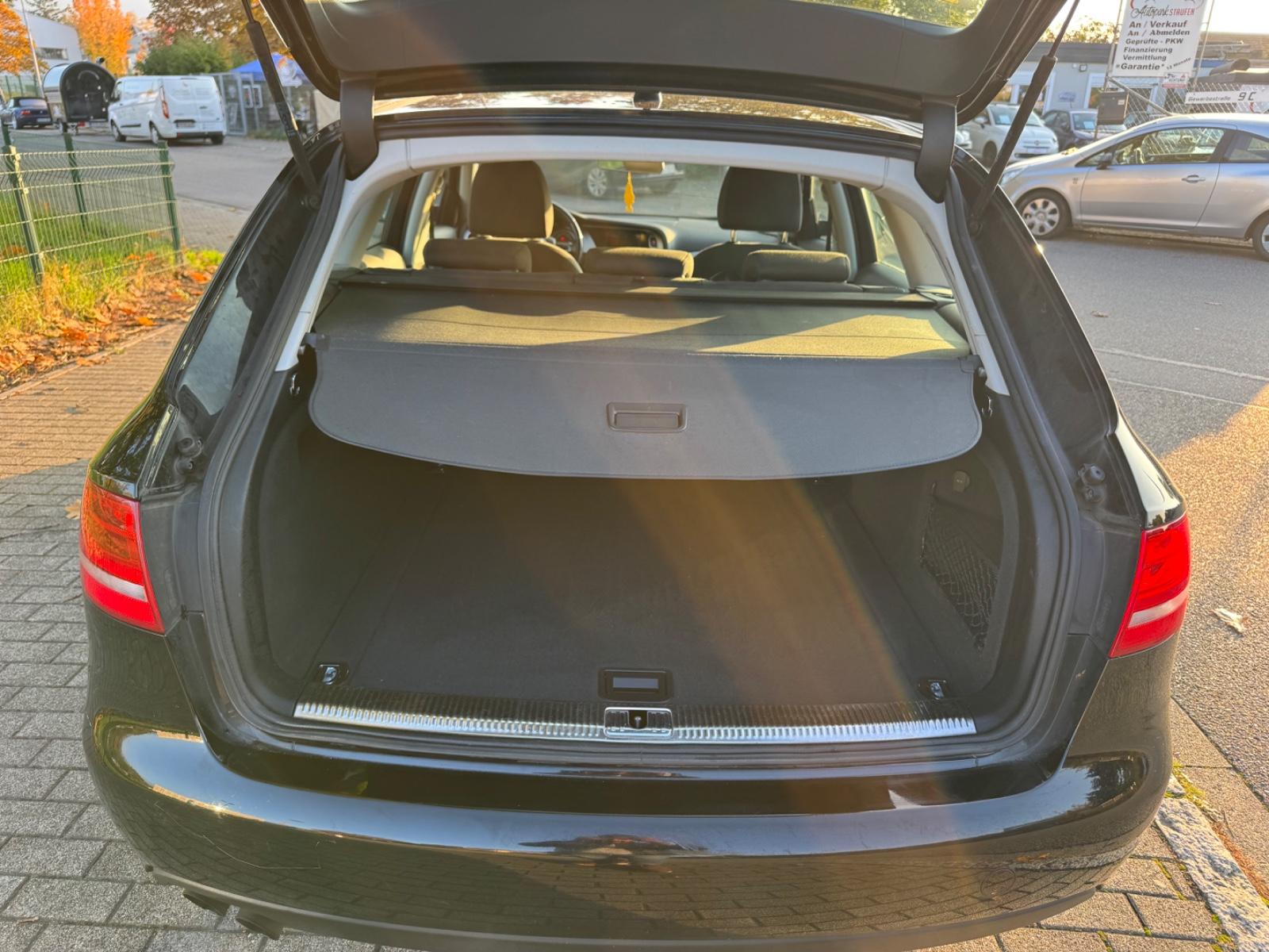 Audi A4 2011 — photo 19