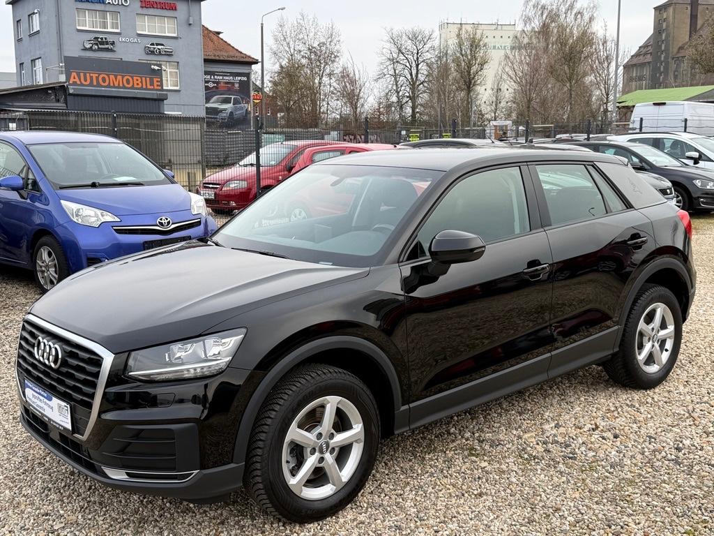 Audi Q2 Navigation/Tempomat/Scheckheft/PDC/HU neu