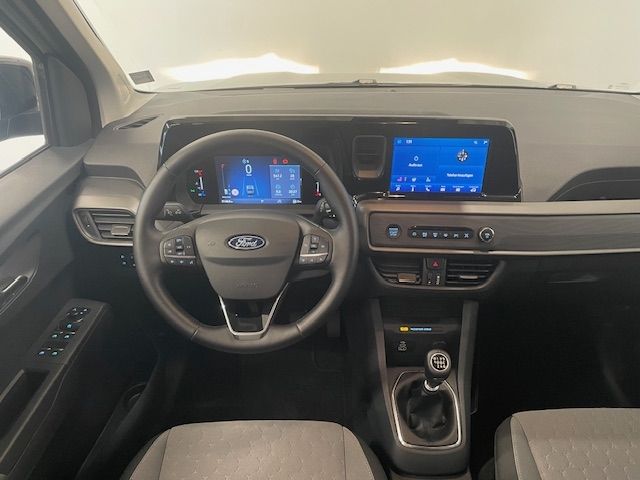 Fahrzeugabbildung Ford Tourneo Courier Titanium Winterpaket Kamera DAB