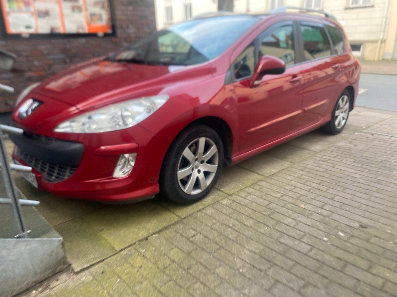 Peugeot 308 2011 — engine 110 HP (81kW)