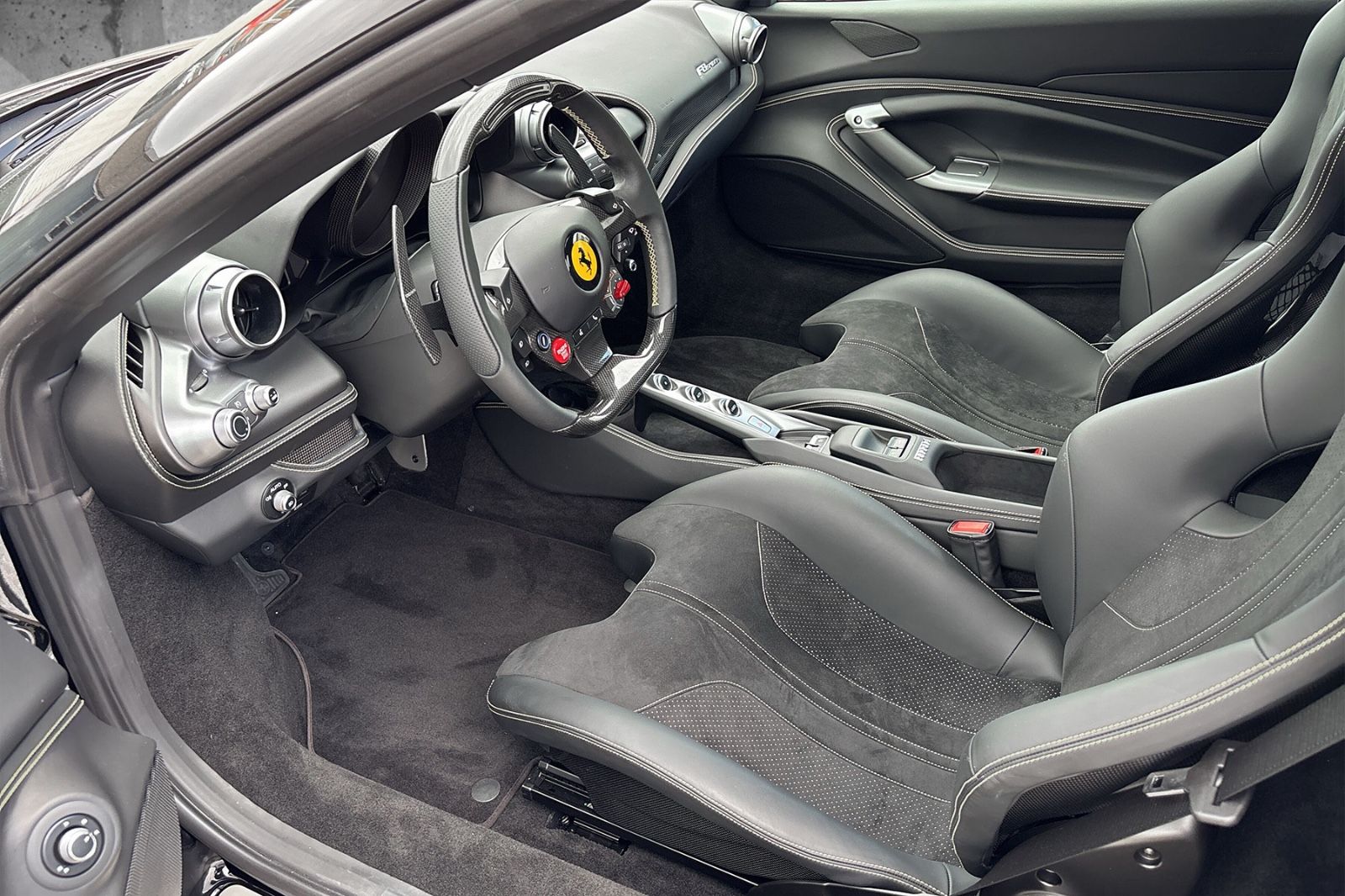 Fahrzeugabbildung Ferrari F8 Spider*Carbon*LED*Lift*Kamera*Neuwagen*
